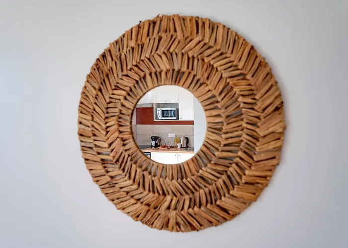 Les Maisons Acajou - *